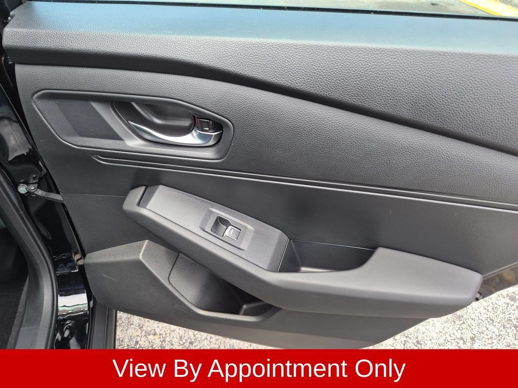 Used 2025 Honda Accord LX image 32