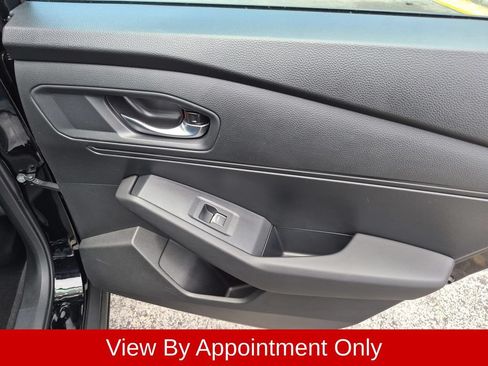 Used 2025 Honda Accord LX image 32