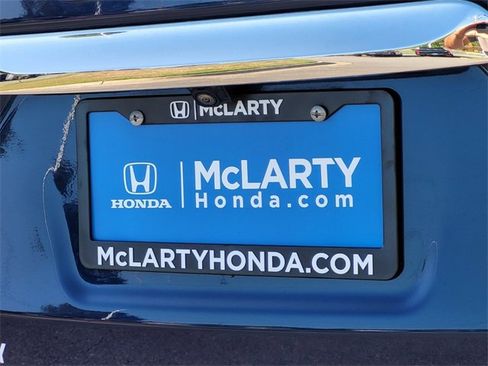 Used 2023 GMC Terrain SLT image 7