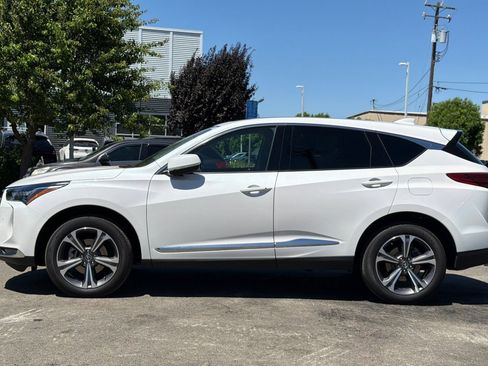 Used 2023 Acura RDX AWD w/ Advance Package image 7
