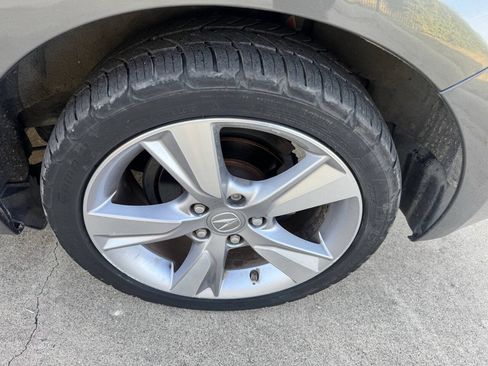 Used 2013 Acura ILX w/ Technology Package FWD image 22