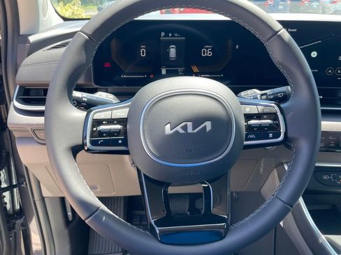 New 2026 Kia Carnival EX FWD image 12
