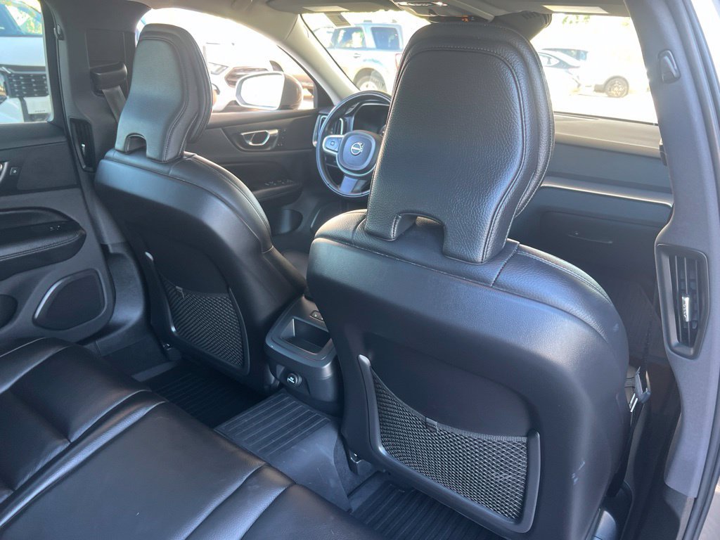 Used 2020 Volvo V60 T5 Cross Country w/ Protection Package AWD/4WD image 16