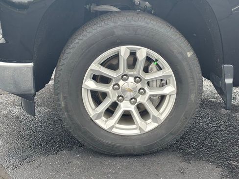 Used 2023 Chevrolet Silverado 1500 LT image 11