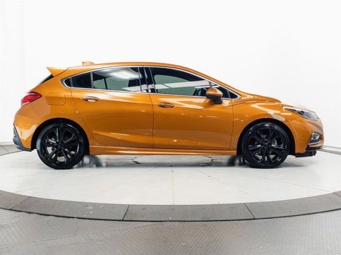 Used 2017 Chevrolet Cruze Premier FWD image 13