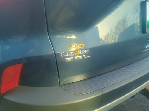 Used 2020 Ford Escape SEL image 8