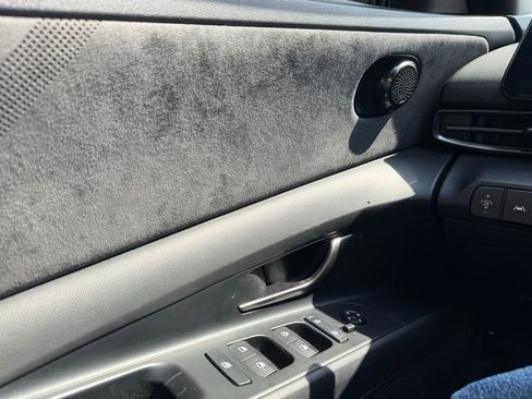 Used 2023 Hyundai Elantra N image 11