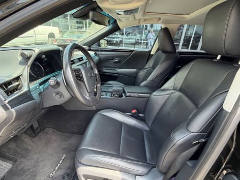 Used 2021 Lexus ES 300h w/ Premium Package FWD image 6