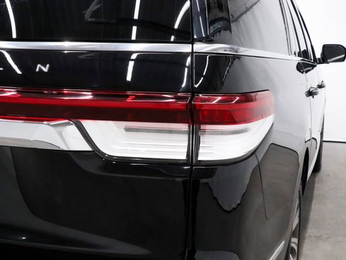 Used 2023 Lincoln Navigator L Reserve image 54