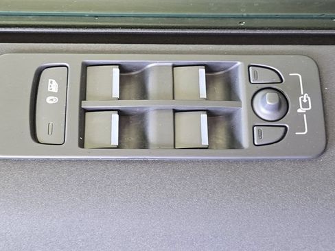Certified 2025 Land Rover Discovery Sport S AWD/4WD image 30