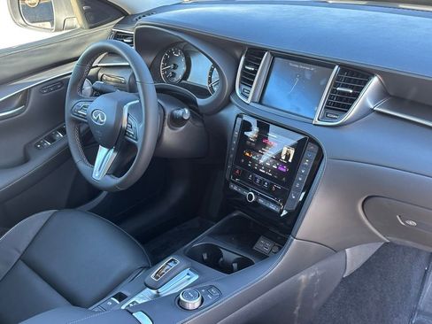 New 2025 INFINITI QX50 Luxe image 24