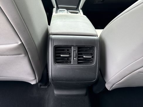 Used 2018 Honda Accord EX-L image 33