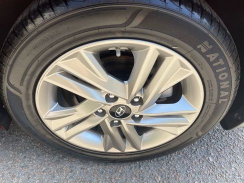 Used 2020 Hyundai Elantra Value Edition image 26