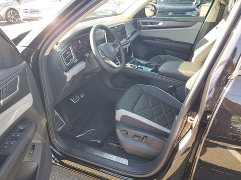 New 2026 Volkswagen Atlas Peak Edition AWD/4WD image 19
