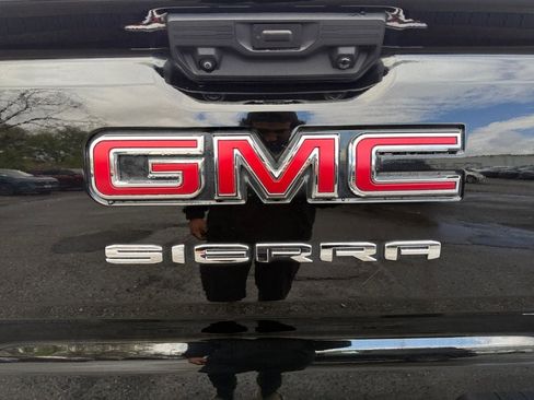 Used 2023 GMC Sierra 1500 Elevation AWD/4WD image 17