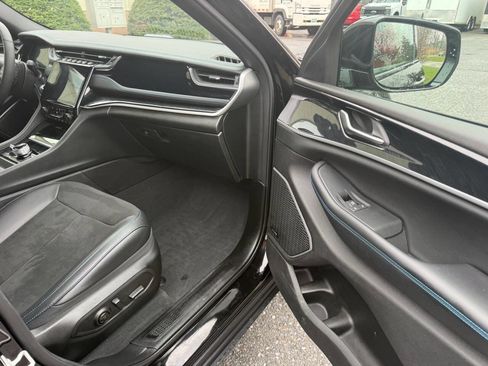 Used 2023 Jeep Grand Cherokee Trailhawk w/ Luxury Tech Group III image 22