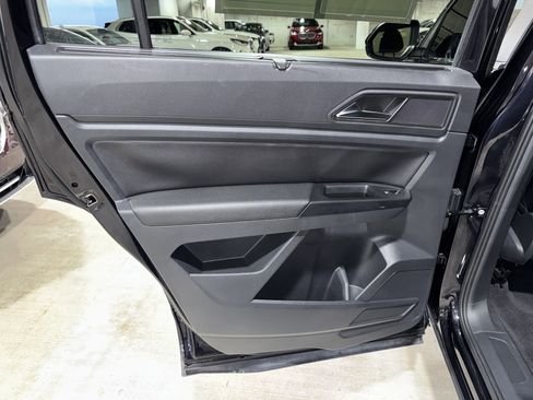 Used 2021 Volkswagen Atlas SE image 17