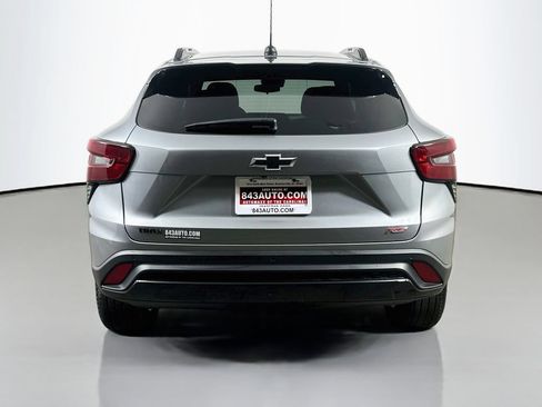 Used 2025 Chevrolet Trax RS w/ Driver Confidence Package FWD image 6