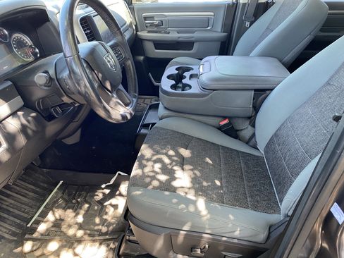 Used 2019 RAM 1500 Classic SLT w/ Luxury Group RWD image 9