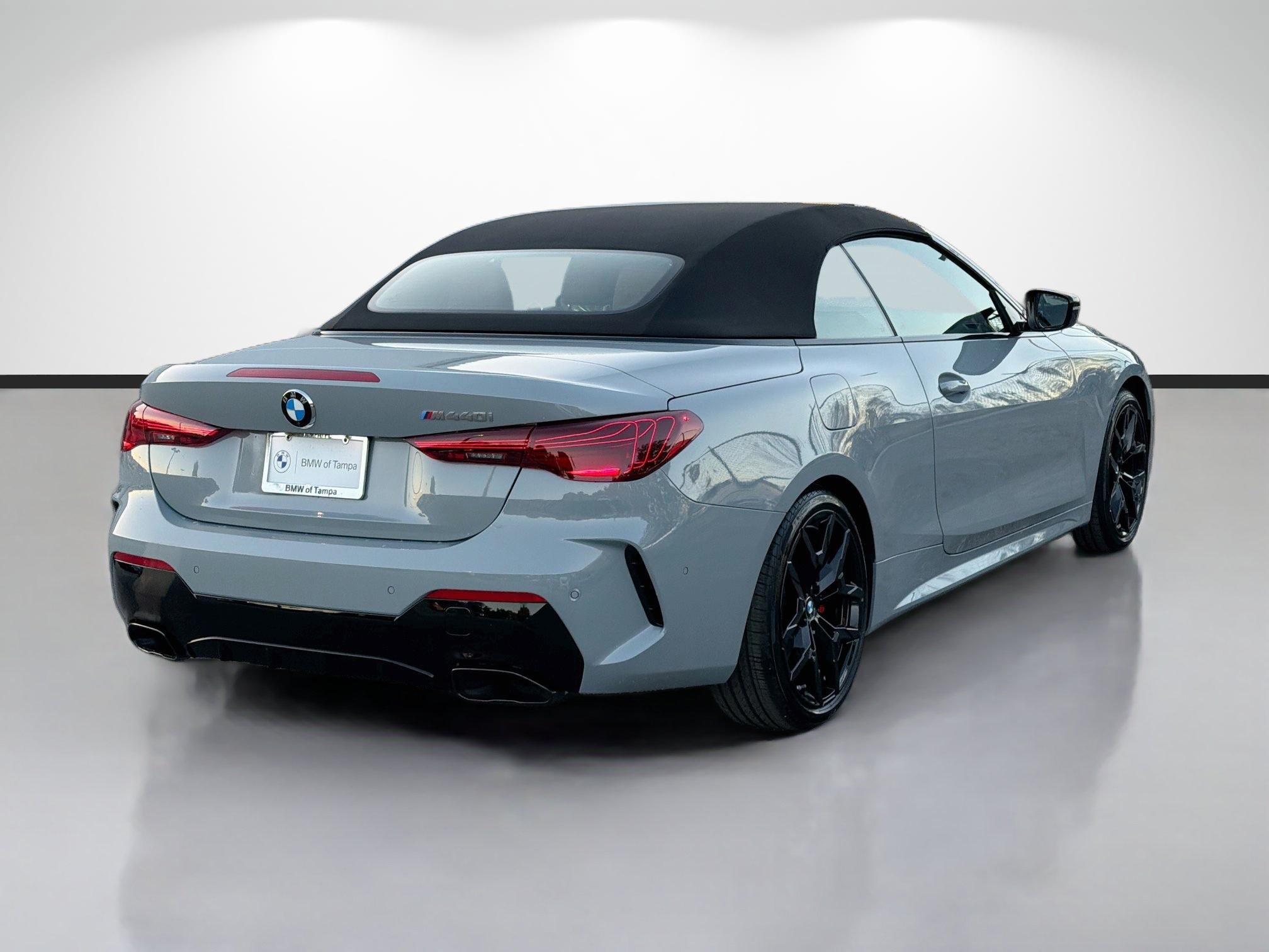New 2027 BMW M440i Convertible w/ Premium Package RWD image 3
