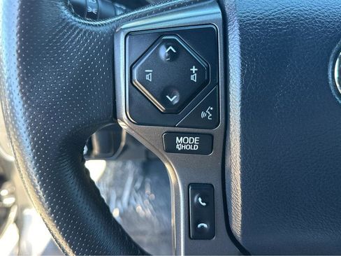 Used 2017 Toyota Tacoma TRD Sport w/ Tow Package image 21