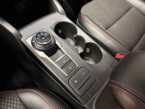 Certified 2025 Ford Escape ST-Line Select AWD/4WD image 24