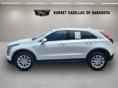Certified 2023 Cadillac XT4 Luxury FWD image 7