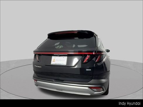 Certified 2026 Hyundai Tucson Limited AWD/4WD image 9