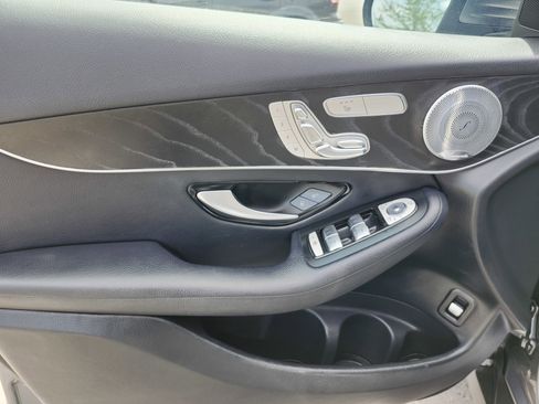 Used 2018 Mercedes-Benz GLC 300 4MATIC w/ Multimedia Package image 27