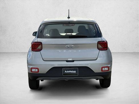 New 2026 Hyundai Venue SE image 7