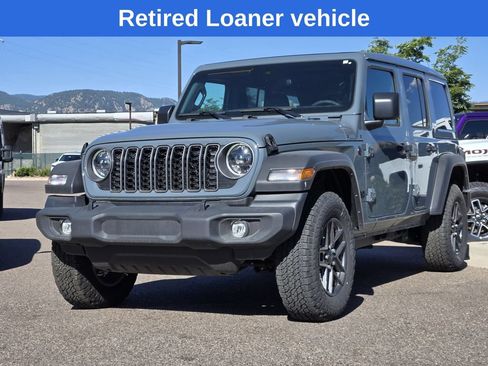 Used 2025 Jeep Wrangler Unlimited Sport AWD/4WD image 2
