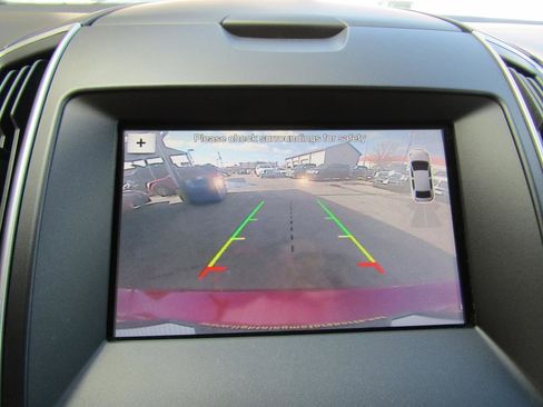 Used 2018 Ford Edge SEL w/ Equipment Group 201A image 17