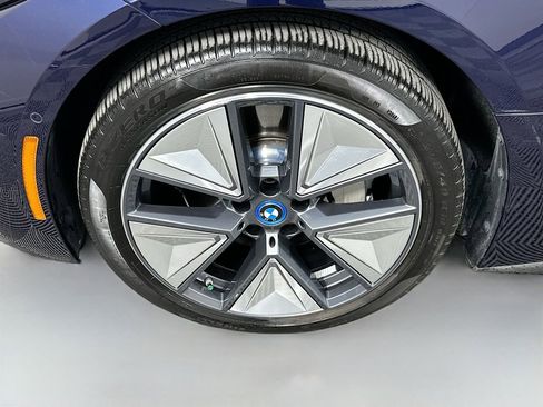Certified 2023 BMW i4 eDrive35 image 32