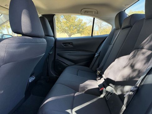 Used 2025 Toyota Corolla LE image 25