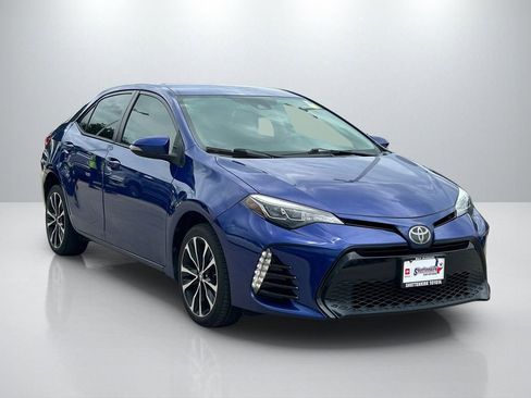 Used 2017 Toyota Corolla SE FWD image 3
