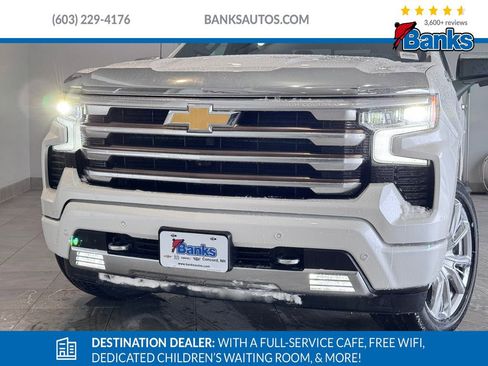 Certified 2022 Chevrolet Silverado 1500 High Country w/ High Country Premium Package image 3