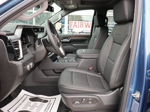 New 2025 GMC Sierra 2500 Denali w/ Denali Reserve Package image 14