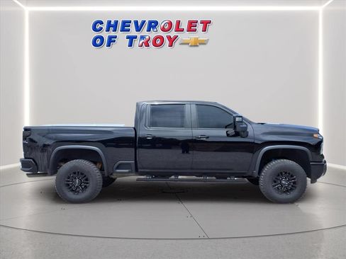Certified 2025 Chevrolet Silverado 2500 ZR2 AWD/4WD image 2