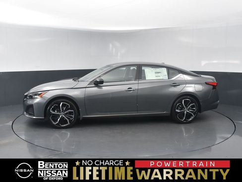 New 2025 Nissan Altima 2.5 SR image 1