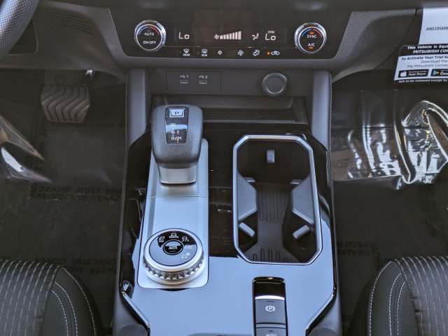 New 2026 Mitsubishi Outlander ES FWD image 19