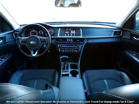 Used 2018 Kia Optima S w/ Panoramic Sunroof Package image 31
