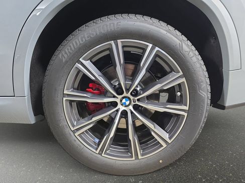 New 2026 BMW X5 xDrive40i w/ M Sport Package AWD/4WD image 34
