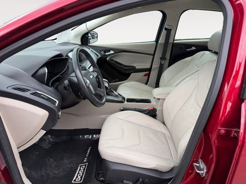 Used 2017 Ford Focus Electric Hatchback image 10