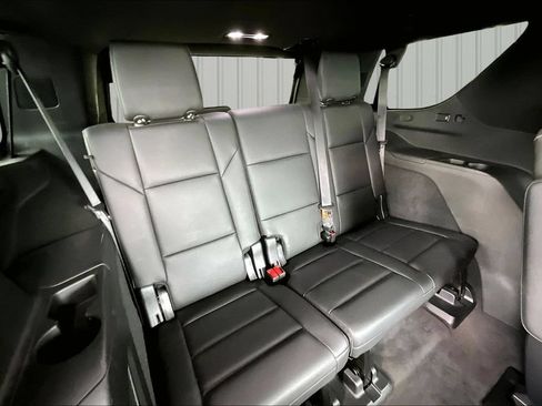 Used 2022 Cadillac Escalade Luxury AWD/4WD image 21