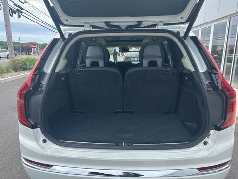 Certified 2025 Volvo XC90 B6 Plus AWD/4WD image 11