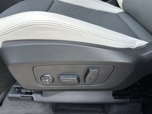 Used 2026 BMW X1 xDrive28i AWD/4WD image 15