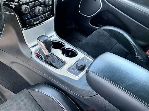 Used 2019 Jeep Grand Cherokee SRT AWD/4WD image 17