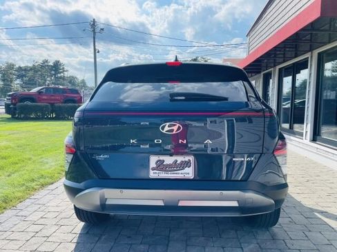 Used 2024 Hyundai Kona Limited AWD/4WD image 6