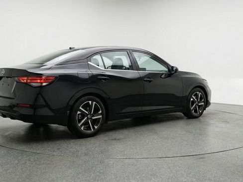 Used 2025 Nissan Sentra SV image 9