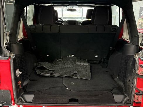 Used 2016 Jeep Wrangler Unlimited Sahara w/ Dual Top Group image 16